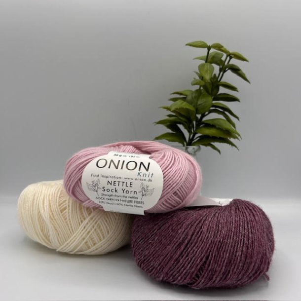 Onion nettle sock yarn